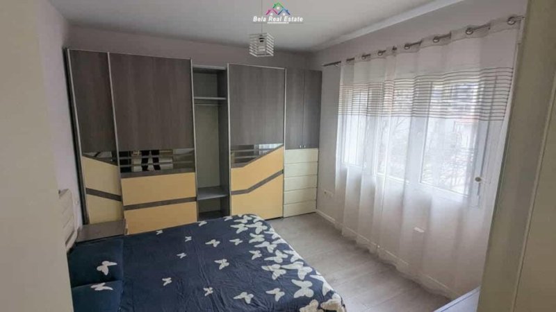 Tirane, jepet me qera apartament 1+1+Ballkon Kati 1, 70 m² 600 € (rruga panorama)