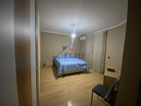 Tirane, shitet apartament 2+1+Ballkon Kati 5, 127 m² 216.240 € (Tregu Eletrik)