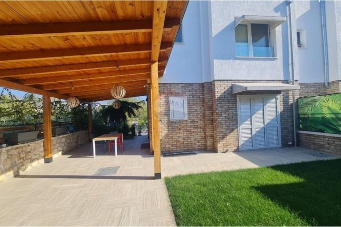 Tirane, jap me qera Vile 3+1+Aneks+Ballkon Kati 2, 270 m² 3.000 € 