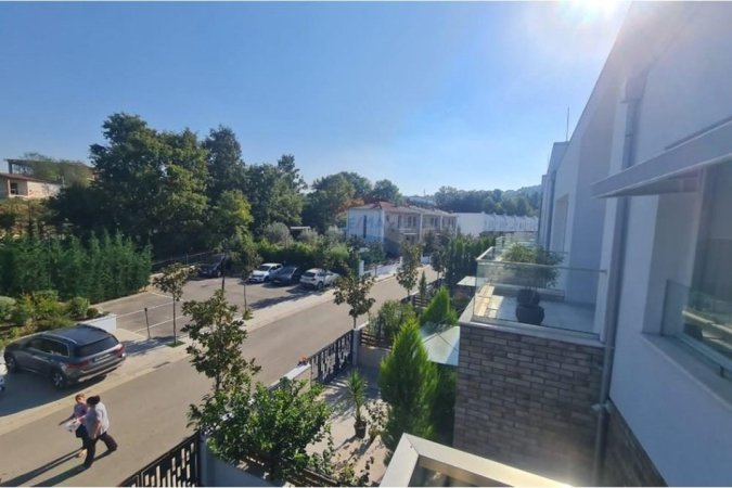 Tirane, jap me qera Vile 3+1+Aneks+Ballkon Kati 2, 270 m² 3.000 € 