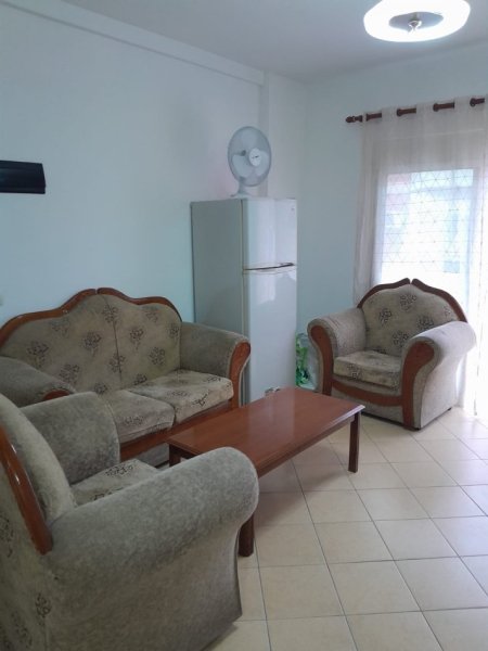 Tirane, jepet me qera apartament 1+1+Ballkon Kati 6, 68 m² 400 € (komuna e parsit)
