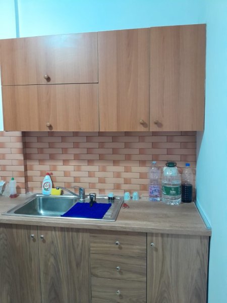 Tirane, jepet me qera apartament 1+1+Ballkon Kati 6, 68 m² 400 € (komuna e parsit)