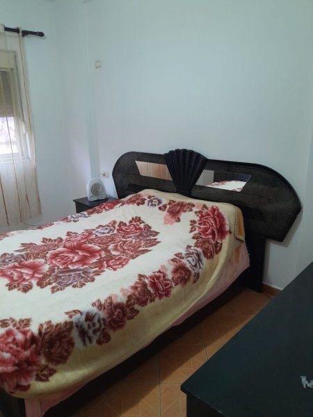 Tirane, jepet me qera apartament 1+1+Ballkon Kati 6, 68 m² 400 € (komuna e parsit)