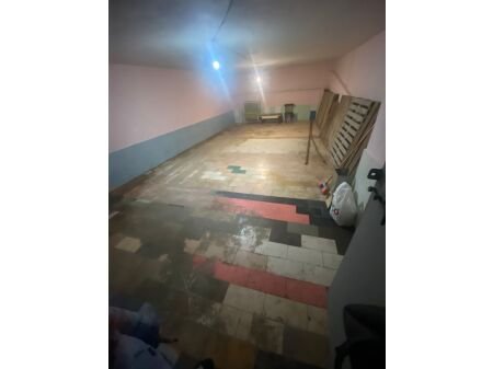 Tirane, jepet me qera ambjent biznesi Kati -1, 50 m² 300 € (RRUGA BILAL GOLEMI)
