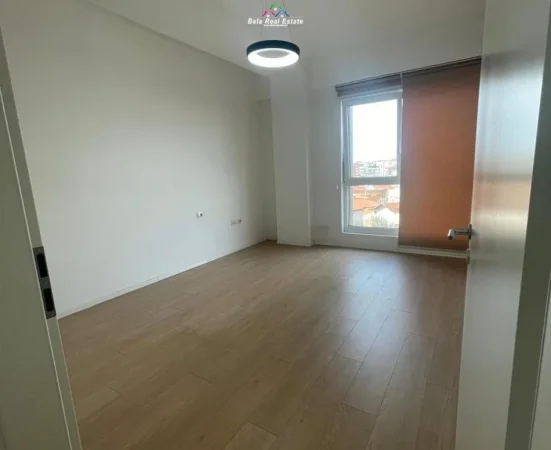 Tirane, jepet me qera zyre Kati 5, 114 m² 700 € (21 dhjetori)
