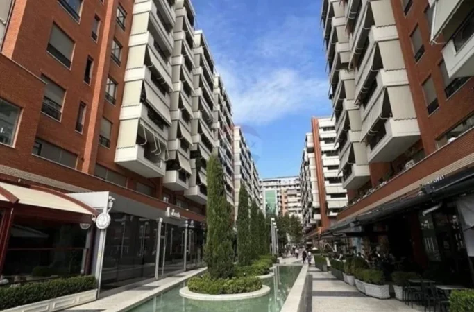 Tirane, shitet apartament , 266 m² 950.000 € 