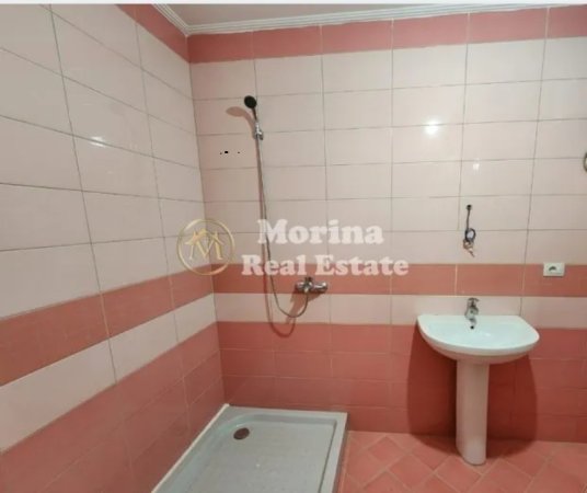 Tirane, jepet me qera apartament 2+1 Kati 3, 100 m² 300 € (Ali Demi)