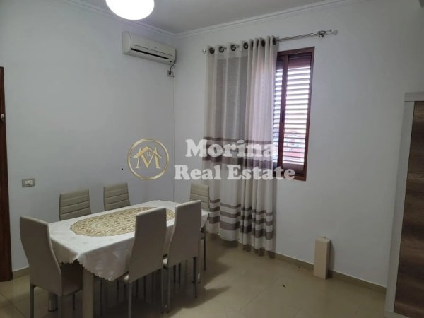 Tirane, jepet me qera apartament 3+1 Kati 3, 180 m² 600 € (Rruga Elbasanit)
