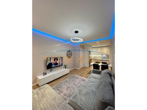 Tirane, jepet me qera apartament 1+1+Ballkon Kati 1, 71 m² 850 € (Niku Construction, Komuna e Parisit)