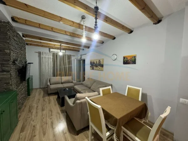 Tirane, jepet me qera apartament 2+1+Ballkon Kati 3, 100 m² 450 € (Unaza e Re)