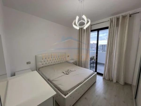 Tirane, jepet me qera apartament 1+1+Ballkon Kati 4, 500 € (Unaza e Re)