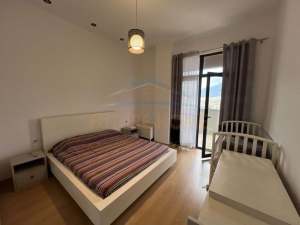 Tirane, jepet me qera apartament 1+1+Ballkon Kati 9, 89 m² 420 € (Unaza e Re)