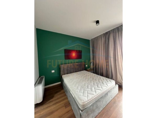 Tirane, jepet me qera apartament 2+1+Ballkon+Post Parkimi, Kati 5, 100 m² 850 €, Rezidenca Clover,  (Fusha e Aviacionit)