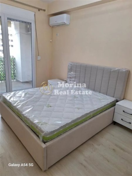 Tirane, jepet me qera apartament 2+1+Ballkon Kati 2, 120 m² 500 € 