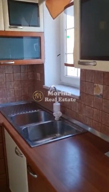 Tirane, jepet me qera apartament 1+1 Kati 5, 70 m² 500 € (Myslym Shyri)