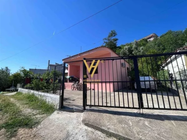 Tirane, shitet apartament 1+1+Ballkon Kati 0, 210 m² 200.000 € (YZBERISHT)