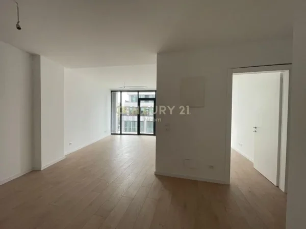 Tirane, jepet me qera zyre Kati 1, 89 m² 1.350 € (liqeni tiranes)