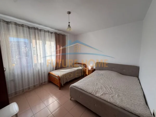 Tirane, shitet apartament 2+1+Ballkon Kati 10, 105 m² 235.000 € (Komuna e Parisit)
