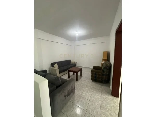 Tirane, shitet apartament 2+1+Ballkon Kati 4, 101 m² 140.000 € (Laprake)
