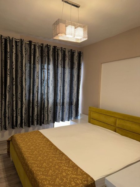 Tirane, jepet me qera apartament 2+1+Aneks+Ballkon Kati 5, 110 m² 600 € (komuna e parisit)