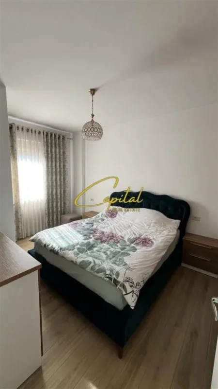 Tirane, jepet me qera apartament 3+1 Kati 5, 100 m² 900 € (RRUGA IRFAN TOMINI)