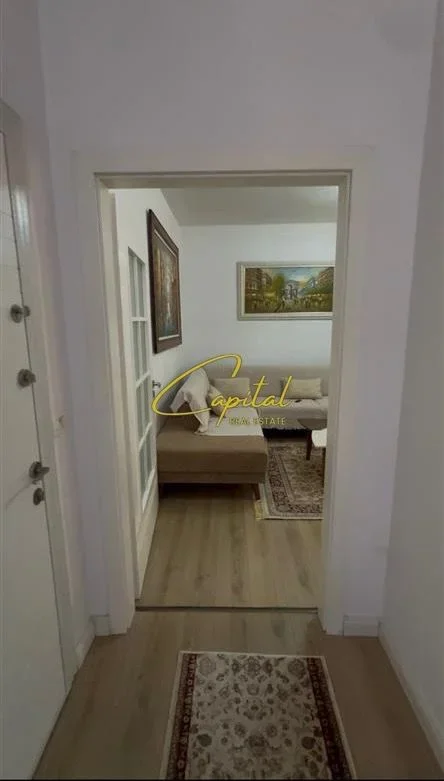 Tirane, jepet me qera apartament 3+1 Kati 5, 100 m² 900 € (RRUGA IRFAN TOMINI)