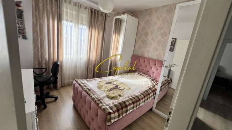 Tirane, jepet me qera apartament 3+1 Kati 5, 100 m² 900 € (RRUGA IRFAN TOMINI)