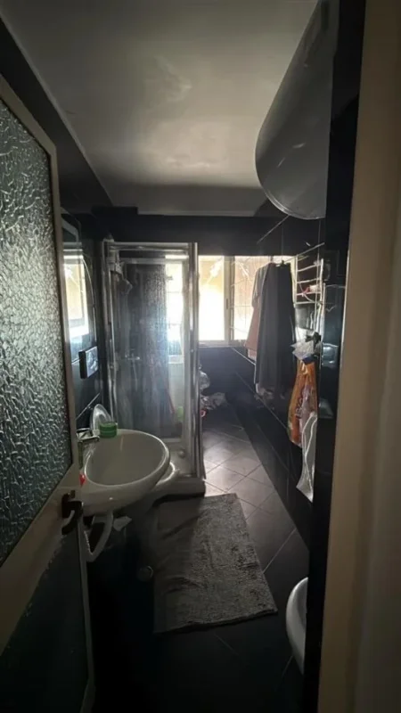 Tirane, jepet me qera apartament 1+1+Ballkon Kati 3, 60 m² 450 € (RRUGA BARDHYL BAR OSLO)