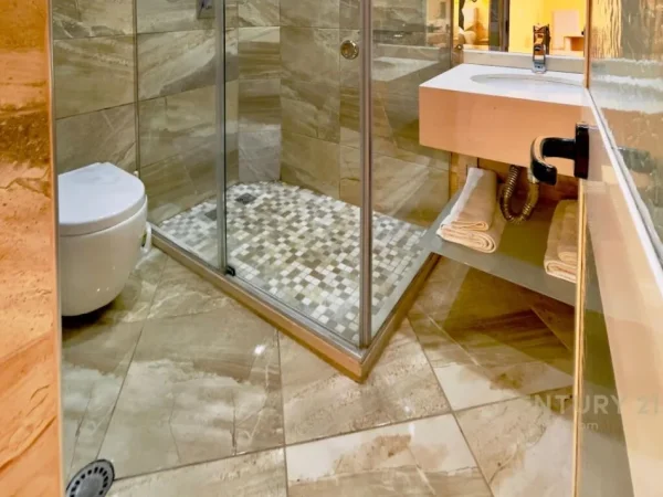 Tirane, shes hotel Kati 4, 413 m² 1.500.000 € (rruga elbasanit)