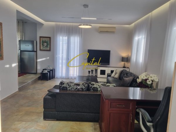 Tirane, jepet me qera apartament 1+1 Kati 3, 101 m² 600 € (VILAT GJERMANE)