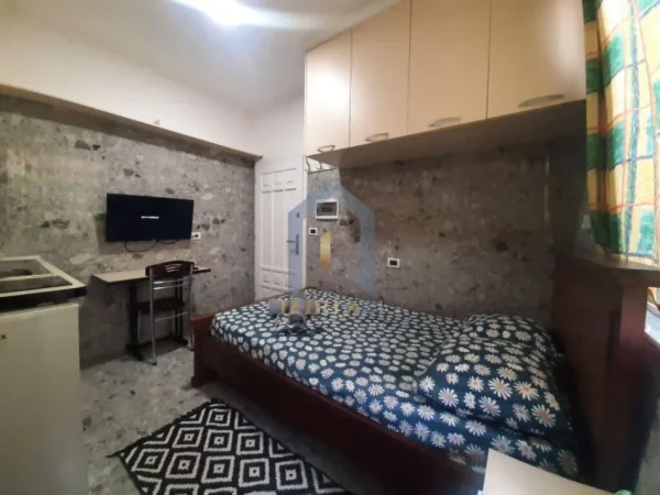 Tirane, jepet me qera garsonier Kati 2, 33 m² 350 € (Rruga ‘’Gjon Mili’’)