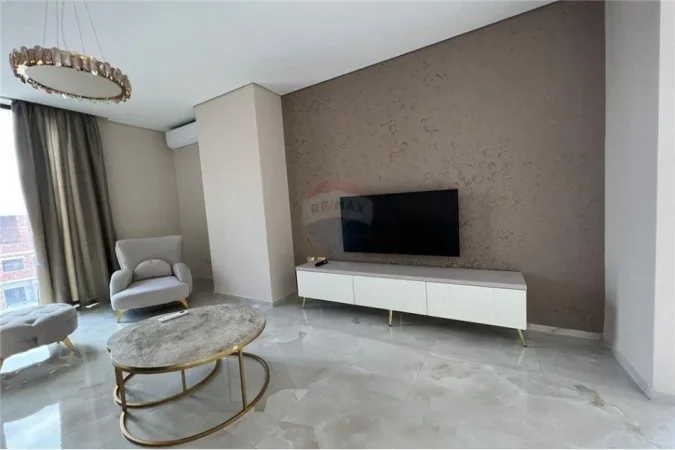 Tirane, jepet me qera apartament 2+1+Aneks+Ballkon Kati 8, 120 m² 850 € (rruga e Kavajes)