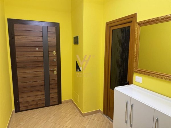 Tirane, jepet me qera apartament 2+1+Ballkon Kati 3, 95 m² 700 € (DON BOSKO)