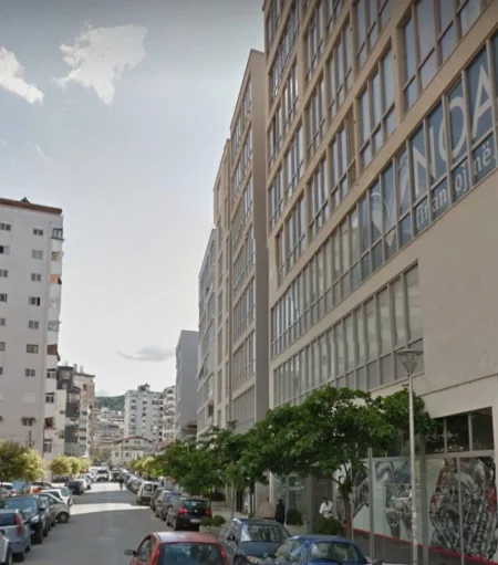 Tirane, shitet apartament 2+1 Kati 2, 112 m² 282.000 € (Komuna parisit)