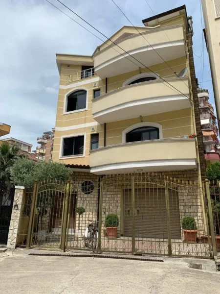 Tirane, shitet Vile Kati 0, 573 m² 630.000 € (Don bosko)