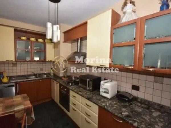 Tirane, jepet me qera apartament 2+1 Kati 8, 125 m² 750 € (Stadiumi Air Albania)