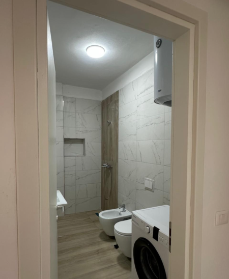 Tirane, jepet me qera apartament 1+1+Aneks+Ballkon Kati 9, 72 m² 600 € (don bosko)