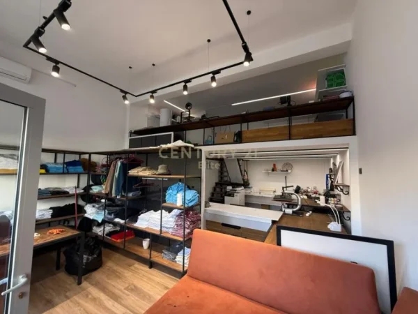 Tirane, shitet ambjent biznesi Kati 1, 65 m² 115.000 € (Oxhaku)