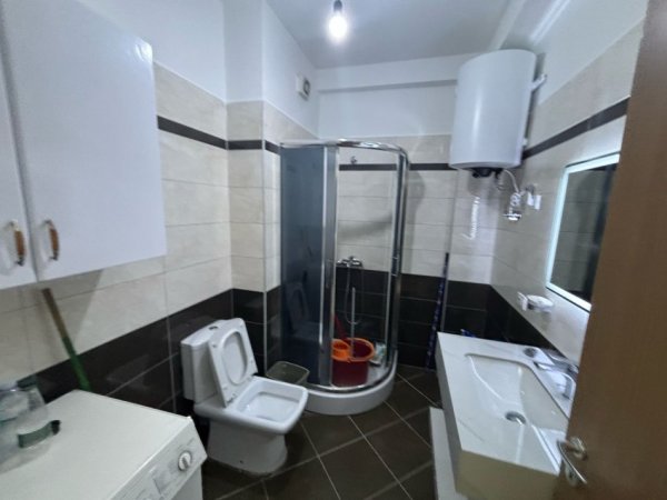 Tirane, jepet me qera apartament 1+1+Aneks+Ballkon Kati 3, 600 € (rruga e kavajes , tibo)