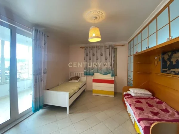 Tirane, jepet me qera apartament 2+1 Kati 9, 105 m² 700 € (21 Djetori)