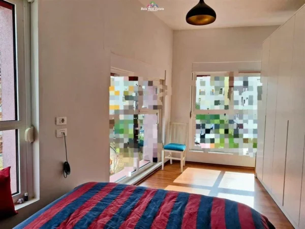 Tirane, jepet me qera apartament 2+1 Kati 3, 85 m² 550 € (ali demi)