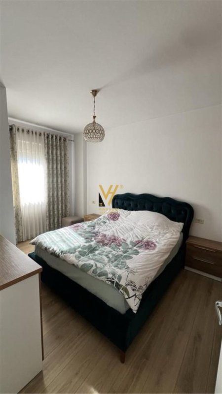 Tirane, jepet me qera apartament 3+1+Ballkon Kati 5, 100 m² 900 € (IRFAN TOMINI)