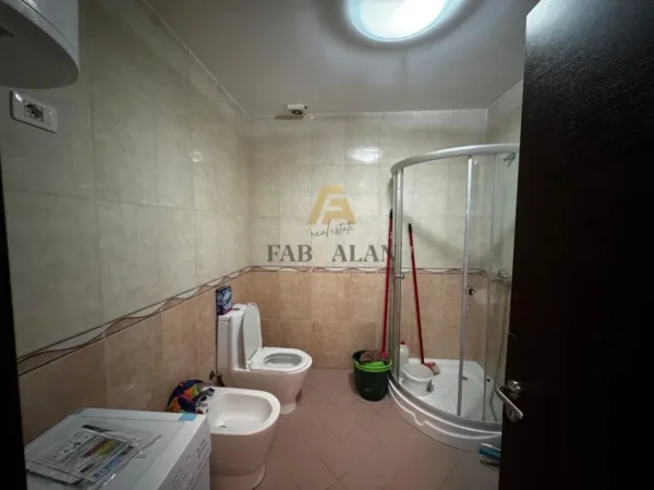 Tirane, shitet apartament 2+1 Kati 6, 122 m² 199.000 € (Oxhaku)