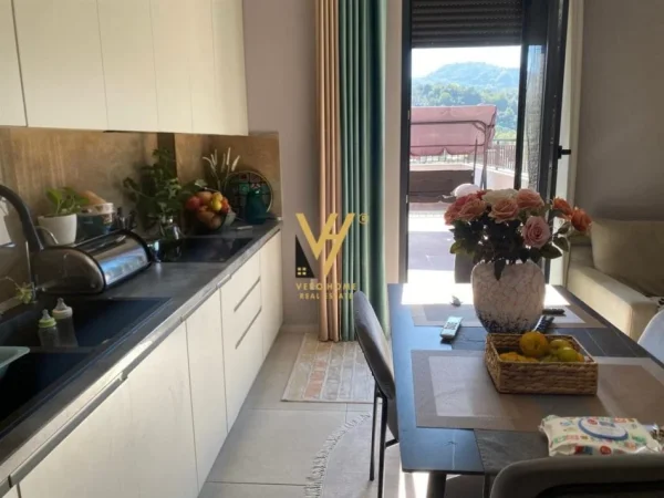 Tirane, shitet apartament 2+1+Ballkon Kati 6, 88 m² 280.000 € (KOPSHTI BOTANIK)