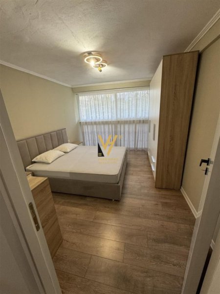 Tirane, jepet me qera apartament 3+1+Ballkon Kati -2, 175 m² 550 € (FRESKU)