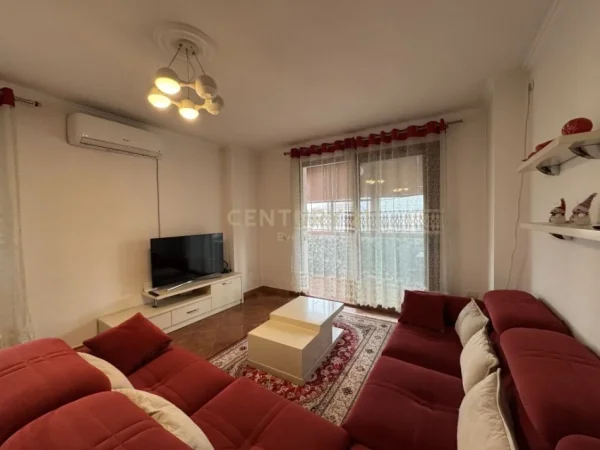 Tirane, jepet me qera apartament 2+1 Kati 6, 100 m² 590 € (Brryli)