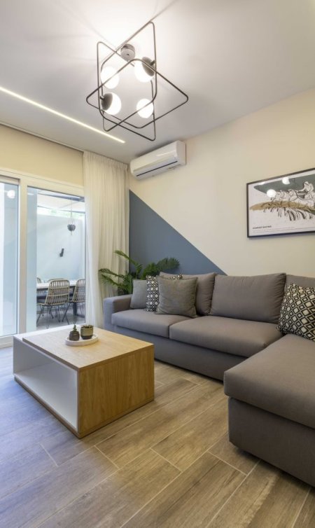 Tirane, jepet me qera apartament 1+1+Ballkon Kati 4, 70 m² 650 € (DON BOSKO)