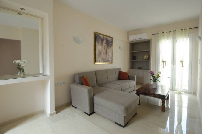 Tirane, jepet me qera apartament 1+1+Ballkon Kati 2, 68 m² 400 € (kombinat)