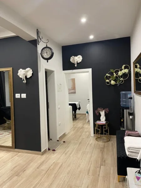 Tirane, jepet me qera ambjent biznesi Kati 0, 50 m² 600 € (Stadiumi Dinamo)