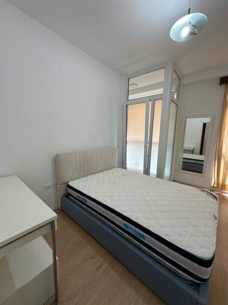 Tirane, jepet me qera apartament 3+1+Aneks+Ballkon Kati 2, 140 m² 1.200 € (Kompleksi Kika 2, Komuna e Parisit)